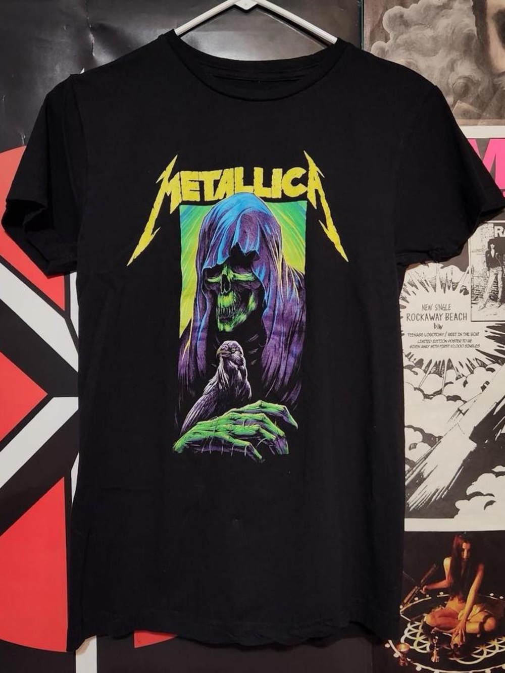 Emo grunge style Metallica band tee